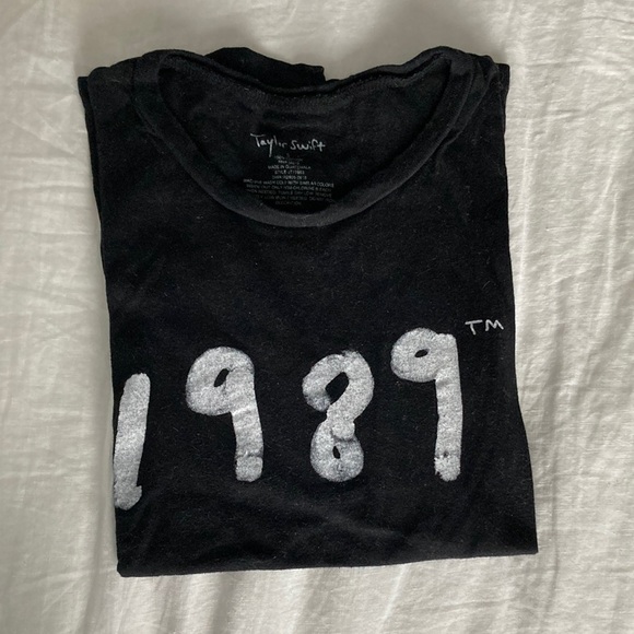 Taylor Swift 1989 graphic black sleeveless muscle tank top cotton - Small 🖤 - Picture 5 of 6